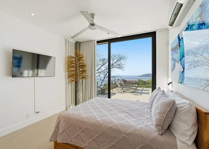 Villa Infinity Pool , 4 & Private Casita Tamarindo