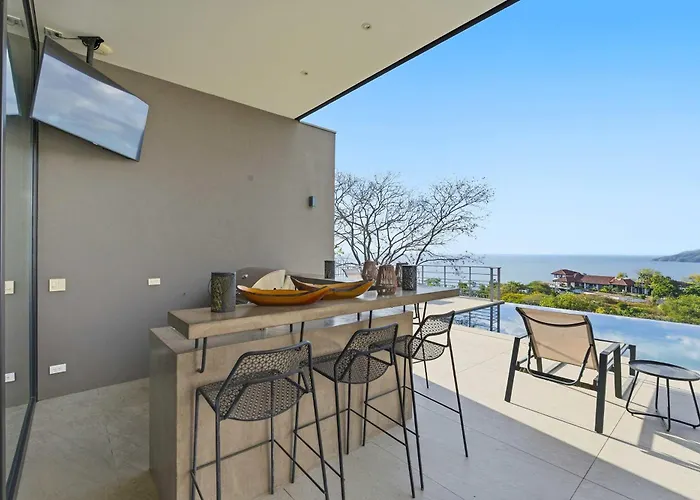 Villa Infinity Pool , 4 & Private Casita Tamarindo